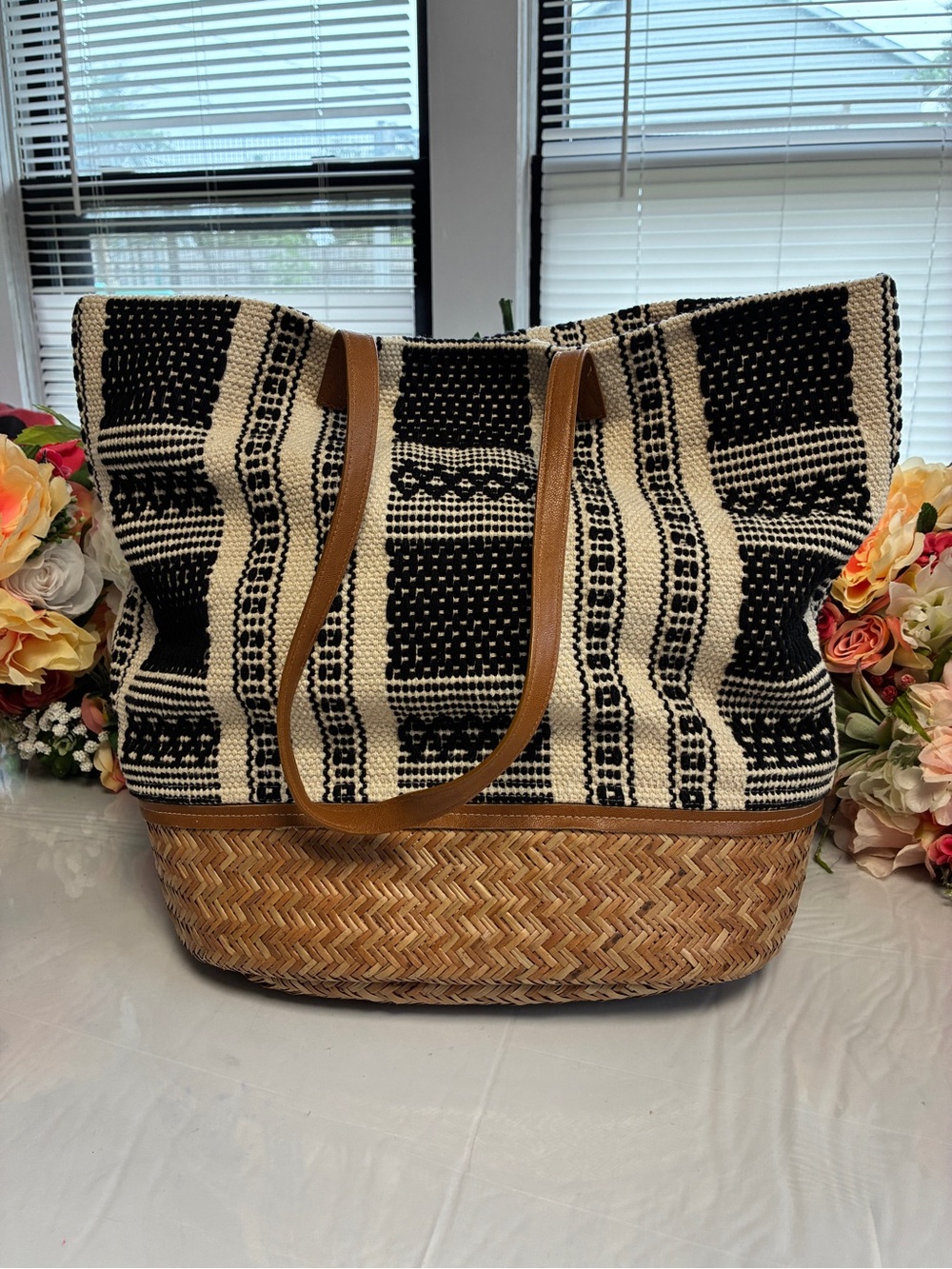 Sole Society Woven Bottom Tote Black Ivory Beach Market Shoulder Bag OS